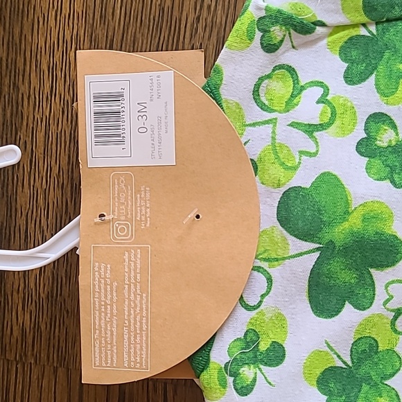 Lila & Jack four leaf clover onsie Size 0-3 Months - Picture 3 of 4